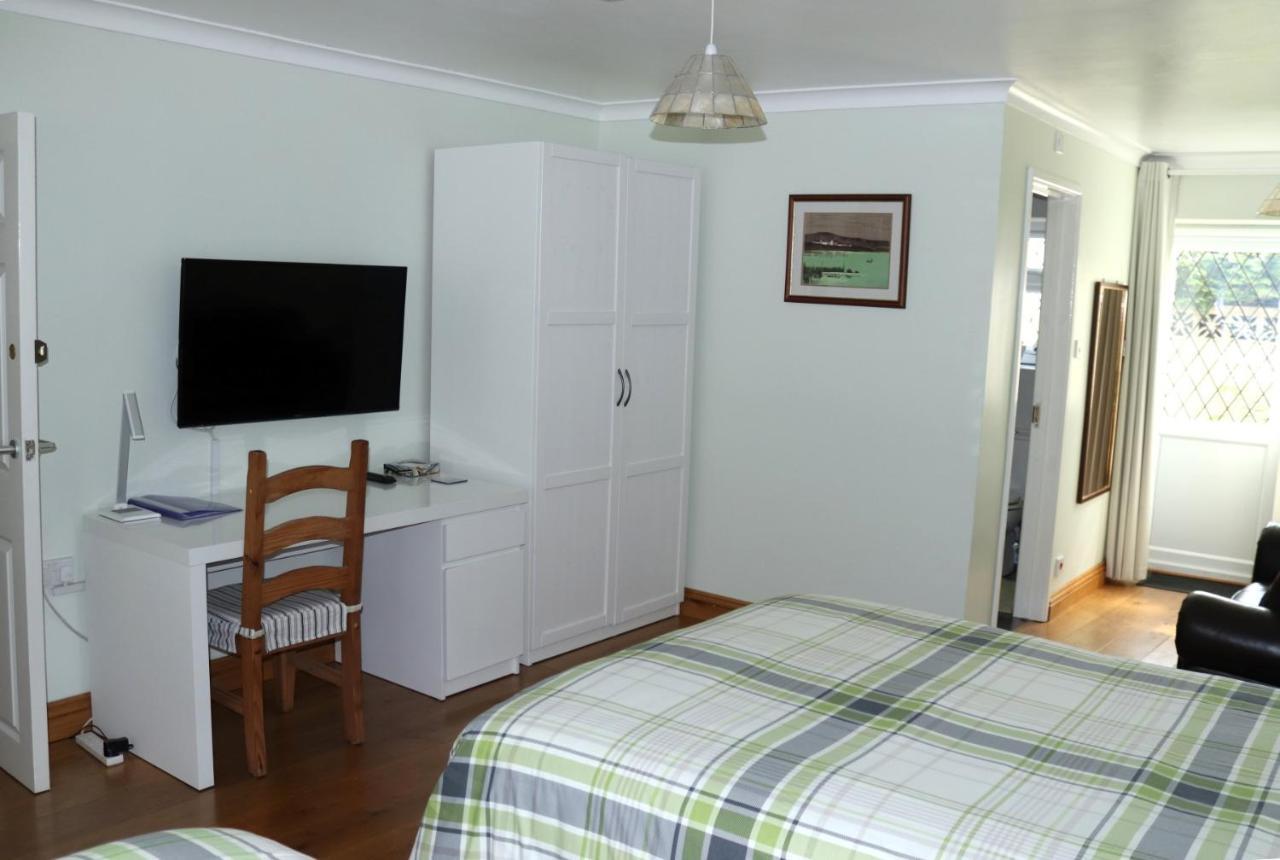 Bed and Breakfast Highworth House Суиндон Экстерьер фото