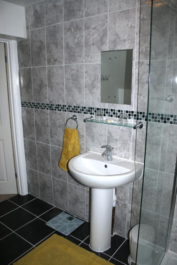 Bed and Breakfast Highworth House Суиндон Экстерьер фото