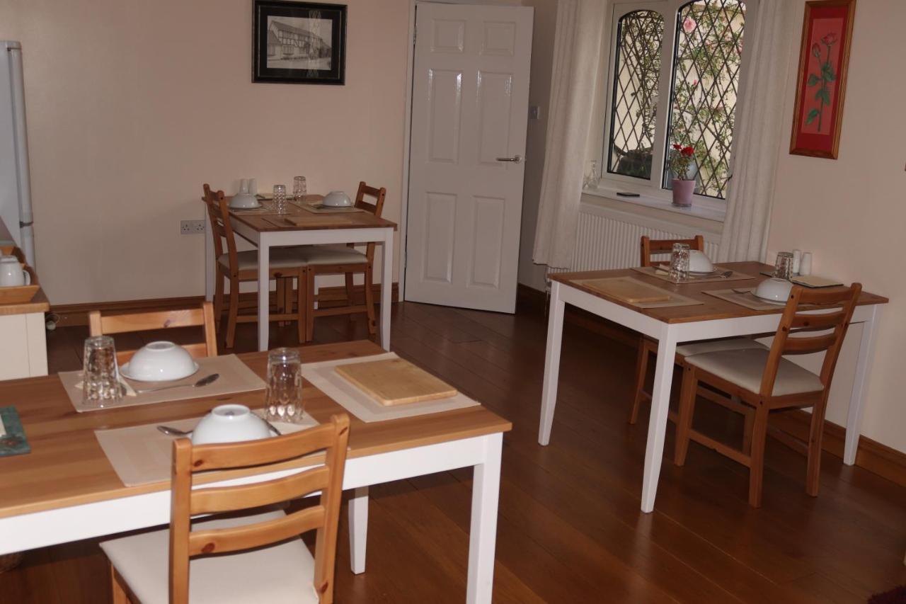 Bed and Breakfast Highworth House Суиндон Экстерьер фото
