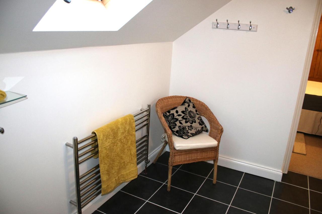 Bed and Breakfast Highworth House Суиндон Экстерьер фото