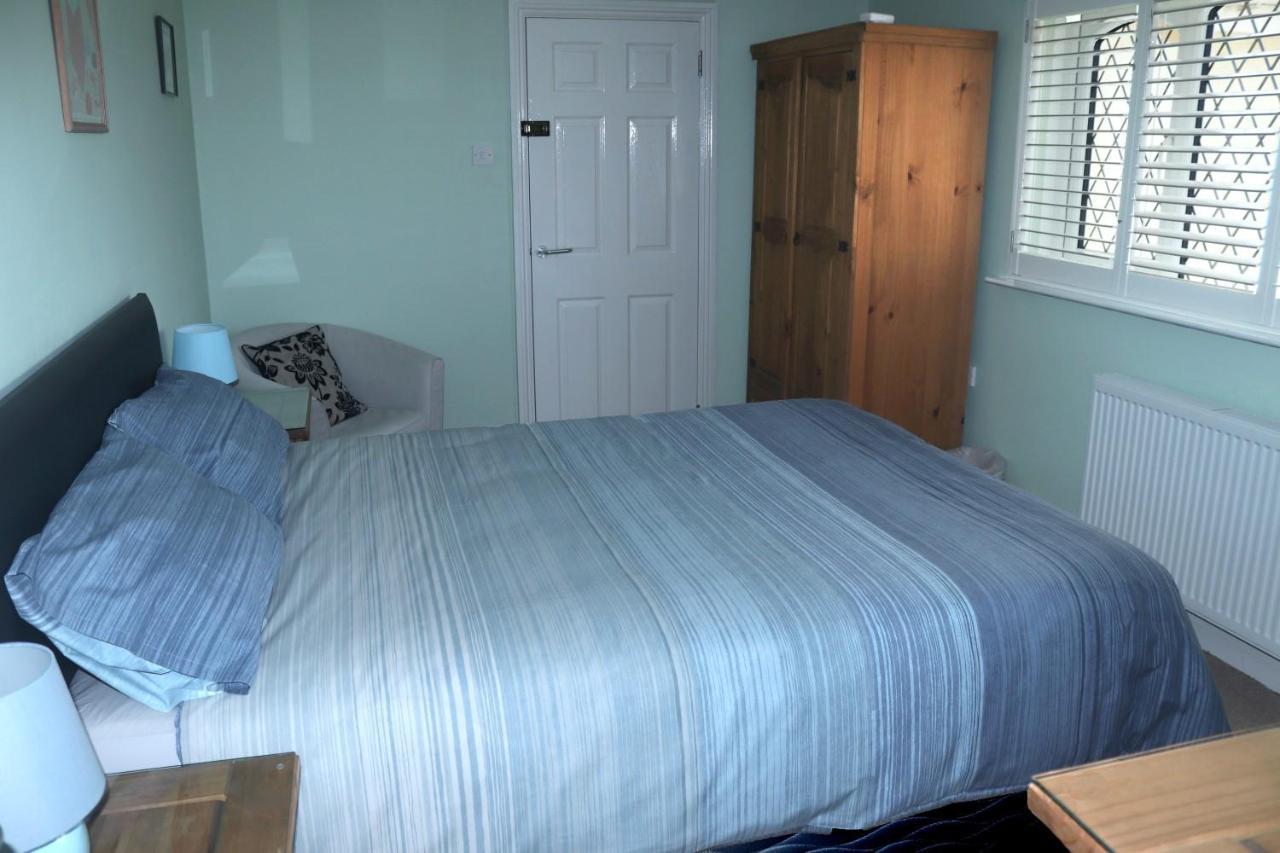 Bed and Breakfast Highworth House Суиндон Экстерьер фото
