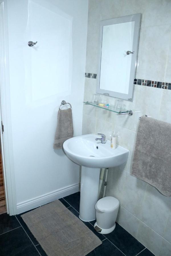 Bed and Breakfast Highworth House Суиндон Экстерьер фото